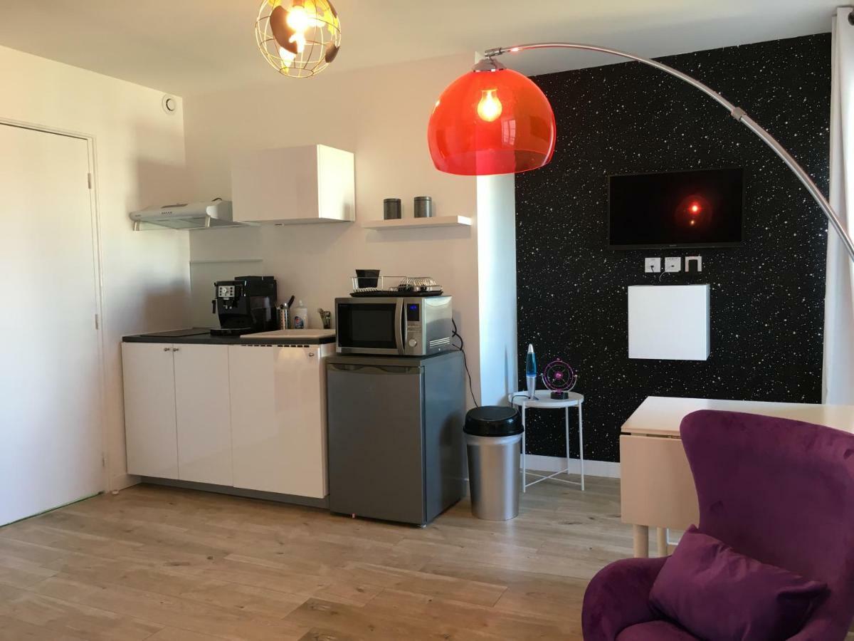 Ferienwohnung Le Galaxy Centre La Breche Wifi Calme Vue Jardin Niort Exterior foto