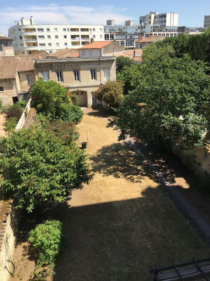 Ferienwohnung Le Galaxy Centre La Breche Wifi Calme Vue Jardin Niort Exterior foto